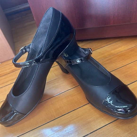 SAS Isabel Leather Patent Block Heels Mary Jane Pumps. Size 7N Comfort Support - Picture 6 of 14